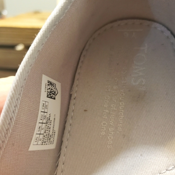 Tom's Silver Glitter Sparkle - Picture 6 of 7